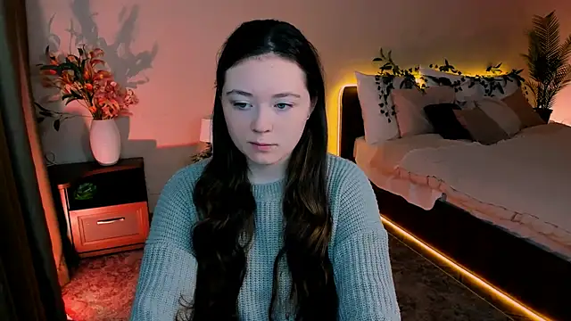 AlluringLookk online show from 14, 9, 2025