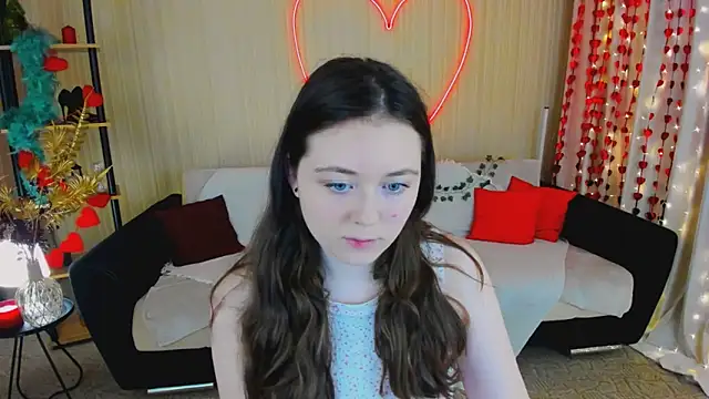 AlluringLookk online show from 10, 3, 2026