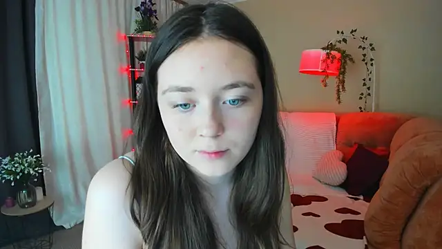 Snapshot of AlluringLookk chatting on 2, 7, 2026 AlluringLookk online show from 2, 7, 2026