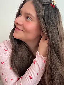 Emilyybennet  online show from 28, 6, 2026