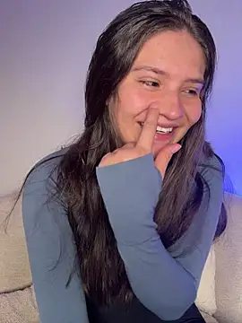 Emilyybennet  online show from 30, 6, 2026