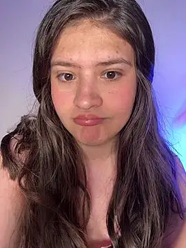 Emilyybennet  online show from 16, 7, 2026