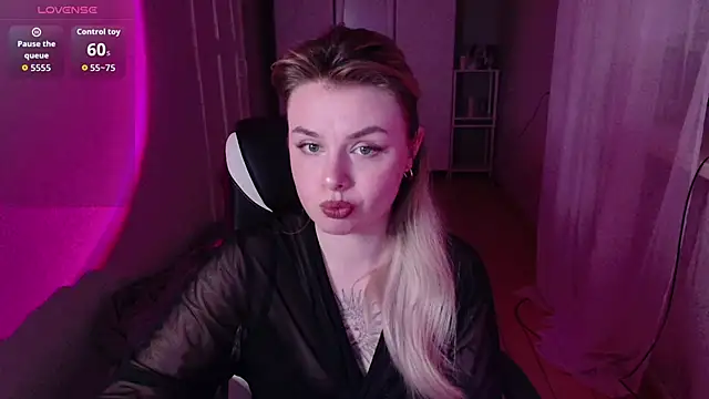 Snapshot of AngelicaHollywood chatting on 24, 3, 2026 AngelicaHollywood online show from 24, 3, 2026