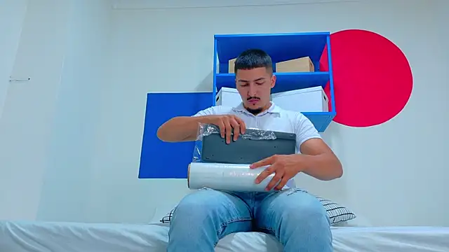 Snapshot of MrFox__ chatting on 19, 9, 2025 MrFox online show from 19, 9, 2025