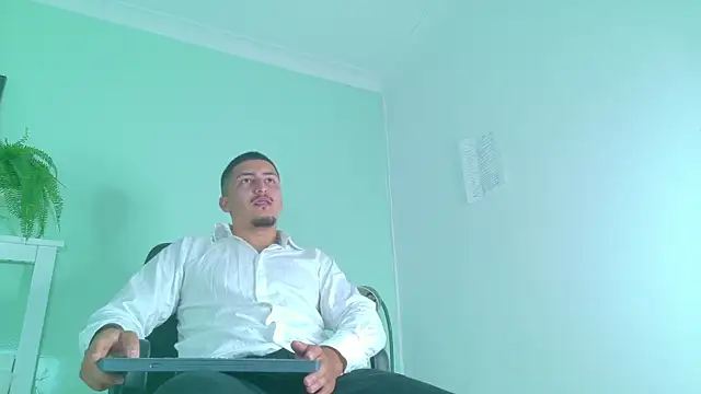 Snapshot of MrFox__ chatting on 2, 10, 2025 MrFox online show from 2, 10, 2025