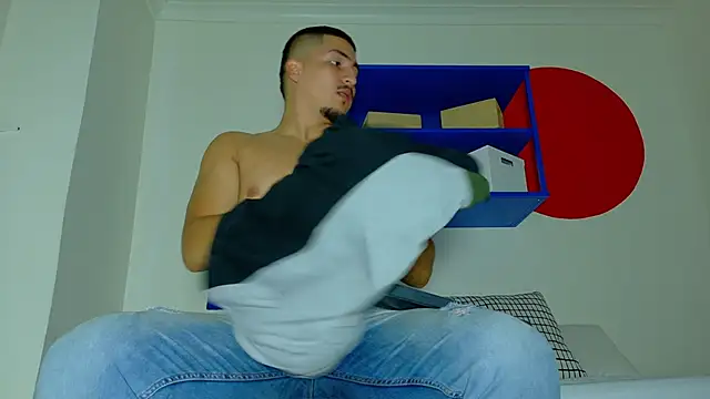 Snapshot of MrFox__ chatting on 15, 10, 2025 MrFox online show from 15, 10, 2025