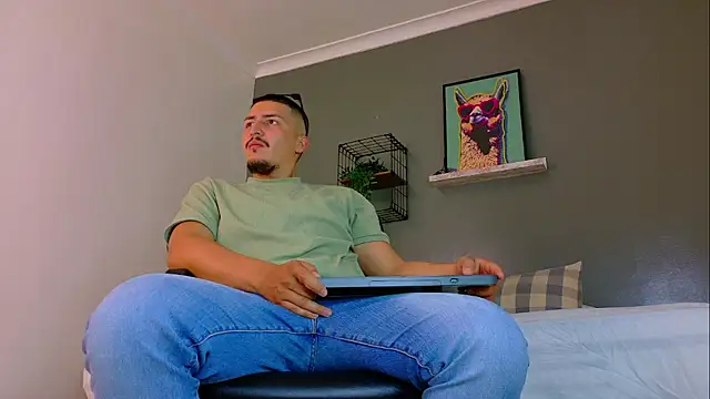 MrFox   online show from 11, 4, 2026