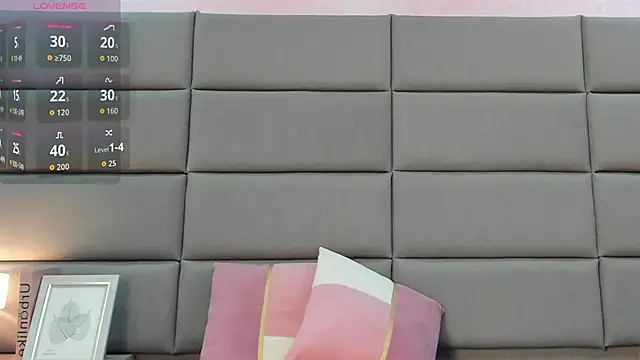 Emilia Bons online show from 12, 3, 2026