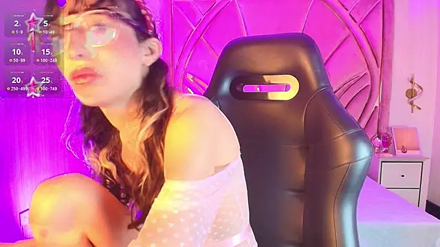 Emilia Bons online show from 24, 4, 2026