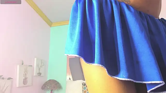 Snapshot of Violett_Salvatore chatting on 11, 5, 2026 Violett Salvatore online show from 11, 5, 2026