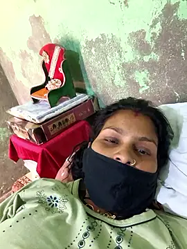 Love-pari077 online show from 3, 11, 2025