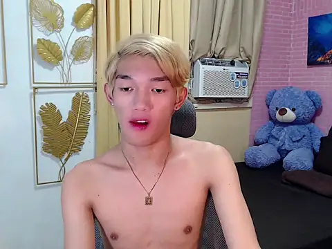 fuckerfriendsxx online show from 19, 4, 2026