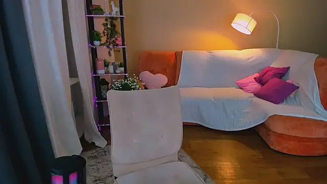 ChristinaConteeree online show from 18, 10, 2025