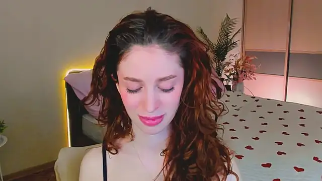 ChristinaConteeree online show from 23, 4, 2026
