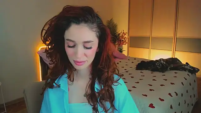 ChristinaConteeree online show from 25, 4, 2026