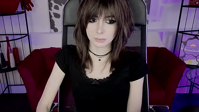 CrystallBloom online show from 4, 3, 2026