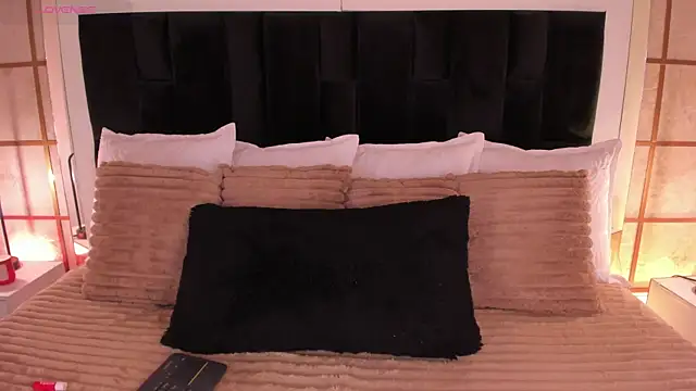 GretaVelvet online show from 26, 4, 2026