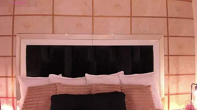 GretaVelvet online show from 27, 4, 2026