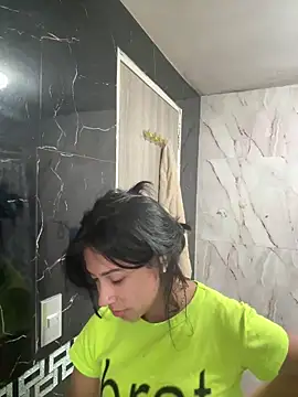 Snapshot of lynn9000 chatting on 27, 9, 2025 lynn9000 online show from 27, 9, 2025