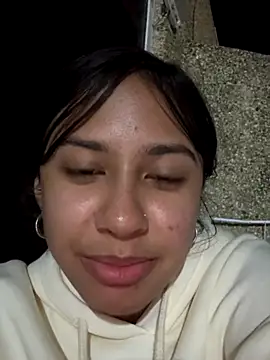 Snapshot of lynn9000 chatting on 20, 10, 2025 lynn9000 online show from 20, 10, 2025