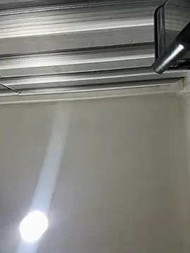 Snapshot of lynn9000 chatting on 8, 11, 2025 lynn9000 online show from 8, 11, 2025