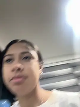 Snapshot of lynn9000 chatting on 18, 11, 2025 lynn9000 online show from 18, 11, 2025