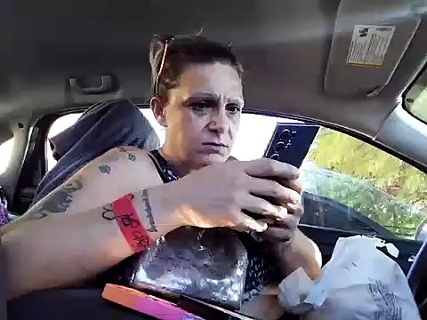 SparklesB1tch online show from 22, 9, 2025