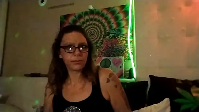 SparklesB1tch online show from 27, 4, 2026