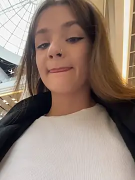 KittyQueeny online show from 22, 10, 2025