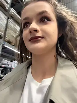 KittyQueeny online show from 30, 10, 2025