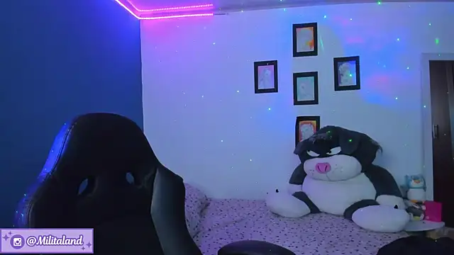 Snapshot of milita_houston chatting on 18, 9, 2025 milita houston online show from 18, 9, 2025