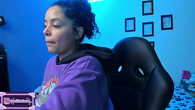 Snapshot of milita_houston chatting on 7, 10, 2025 milita houston online show from 7, 10, 2025