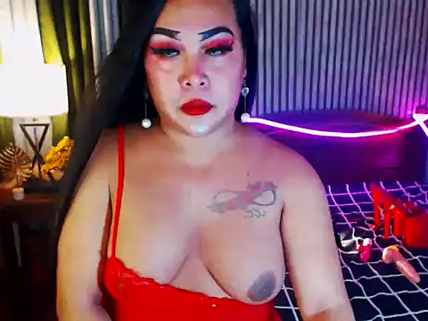 CumFactoryLuna online show from 27, 4, 2026