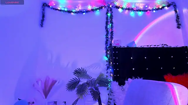 Cooperrosscute233 online show from 4, 12, 2025