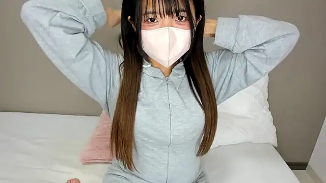 Snapshot of 18komugi chatting on 10, 11, 2025 18komugi online show from 10, 11, 2025