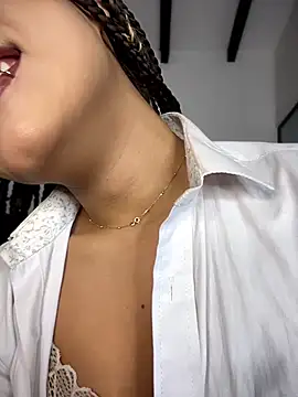 Snapshot of MystiqueXXX chatting on 17, 2, 2026 MystiqueXXX online show from 17, 2, 2026