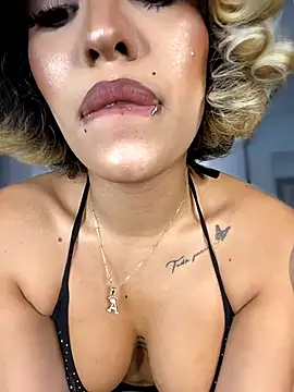 Snapshot of MystiqueXXX chatting on 20, 2, 2026 MystiqueXXX online show from 20, 2, 2026