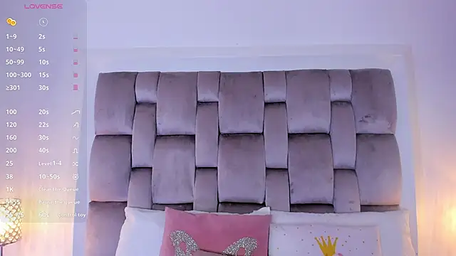 Snapshot of HarleyQueen666 chatting on 4, 11, 2025 HarleyQueen666 online show from 4, 11, 2025