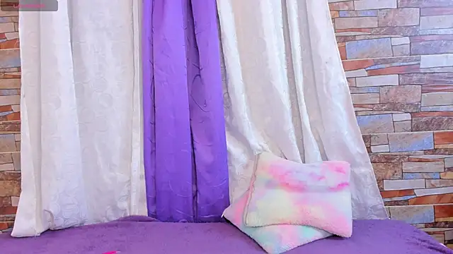 Brandy brown  online show from 15, 4, 2026