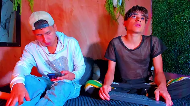 spicy adonhis online show from 17, 11, 2025