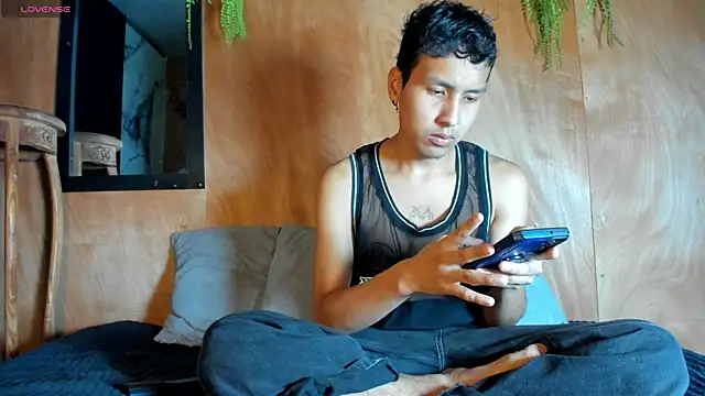 spicy adonhis online show from 1, 4, 2026