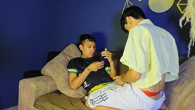 spicy adonhis online show from 25, 4, 2026