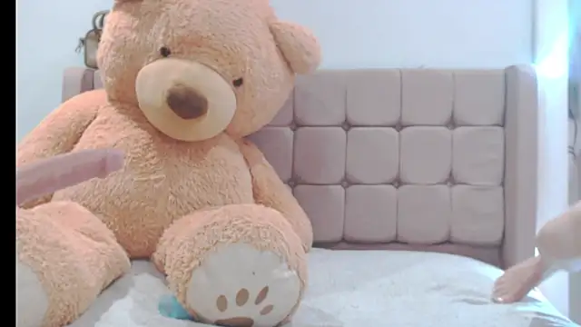 HotAss Hally online show from 26, 4, 2026