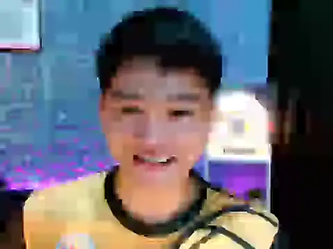 Snapshot of Mister_officer69 chatting on 21, 12, 2025 Mister officer69 online show from 21, 12, 2025