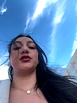 Ninabigtitied online show from 24, 9, 2025