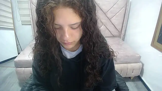 Velvet Moon V online show from 30, 9, 2025