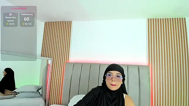 naishaa  online show from 6, 10, 2025