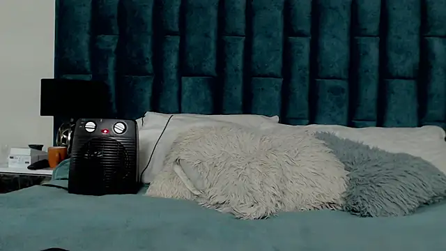 Emma Foxi online show from 26, 11, 2025