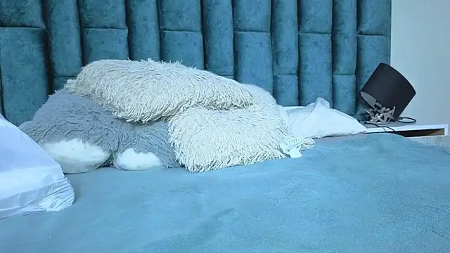 Emma Foxi online show from 24, 4, 2026