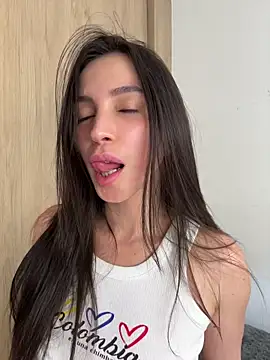 Snapshot of karinasantos_ chatting on 16, 5, 2026 karinasantos online show from 16, 5, 2026